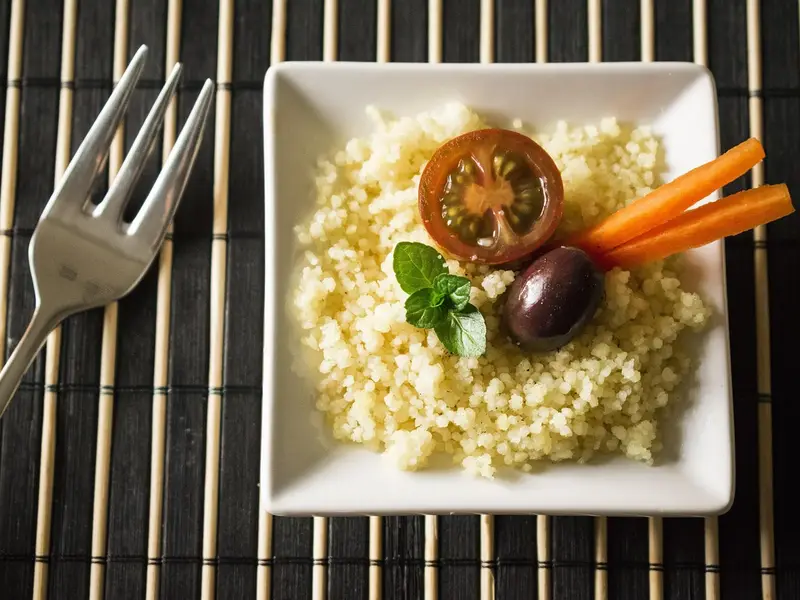 Plato de cuscús cocido