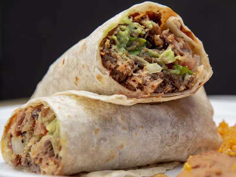 Burritos con frijoles y arroz